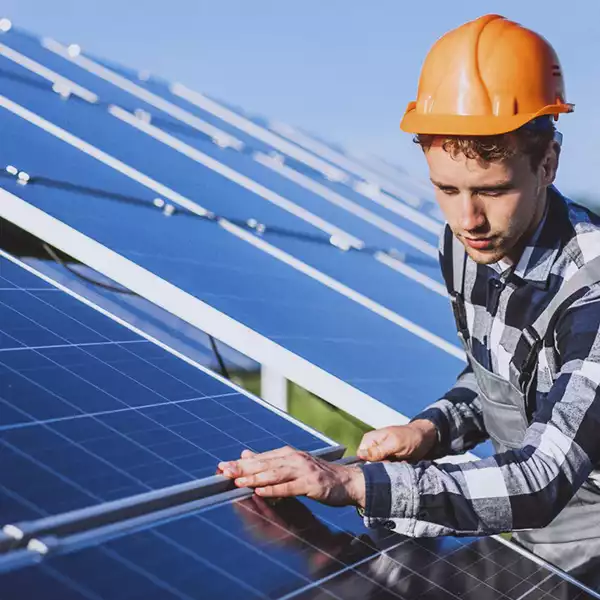 Instalacija i održavanje sistema za napajanje solarnim panelima